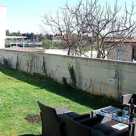 Apartment In Novigrad/Istrien 9642 *