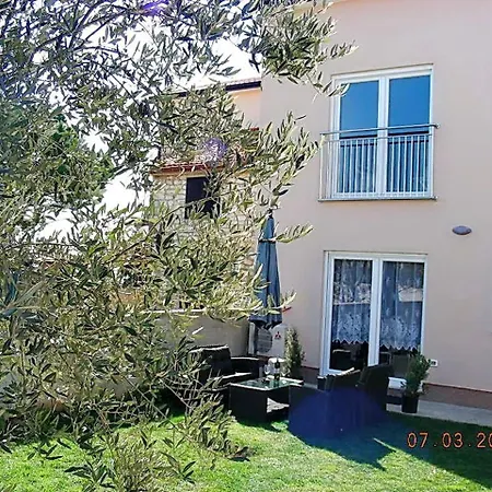Apartment In Novigrad/Istrien 9642